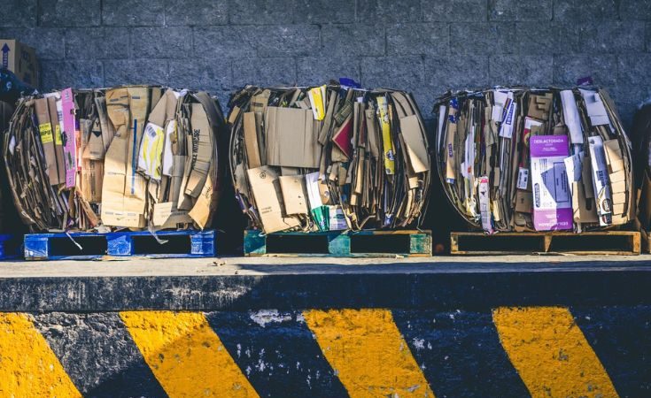 How to Reduce Packaging Waste and Save Costs as an Entrepreneur?